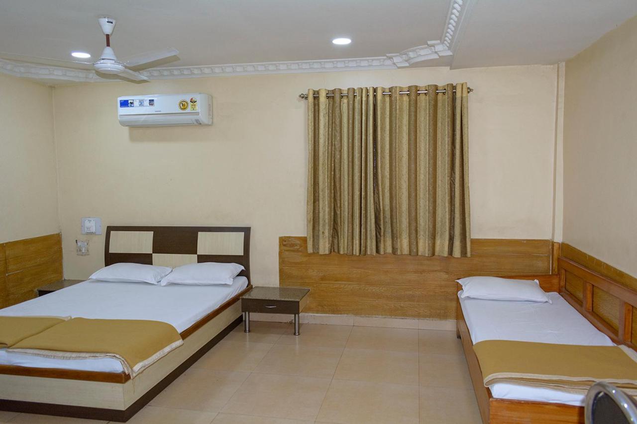 Hotel Mukesh Residency Púna Exteriér fotografie