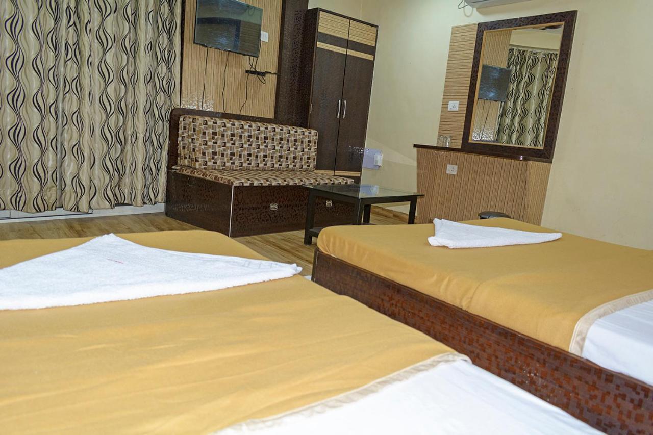 Hotel Mukesh Residency Púna Exteriér fotografie