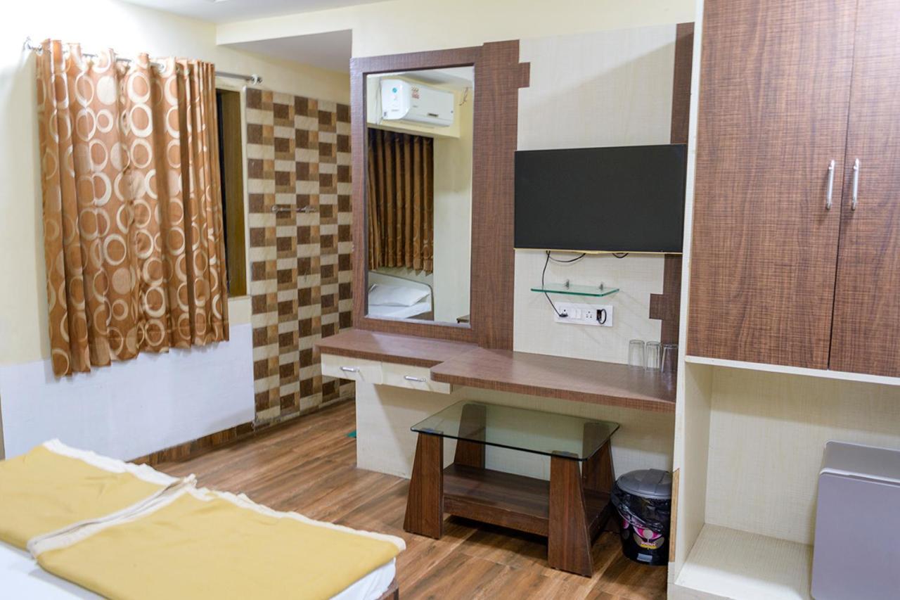 Hotel Mukesh Residency Púna Exteriér fotografie