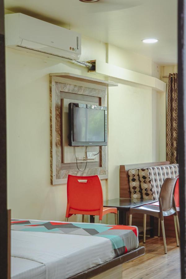 Hotel Mukesh Residency Púna Exteriér fotografie